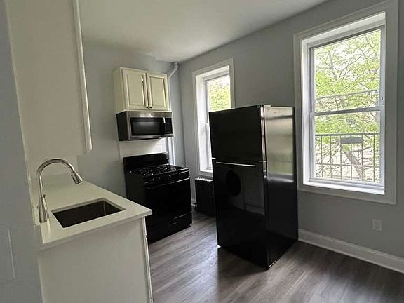 2nd image of 5206 Bergenline Ave #4C