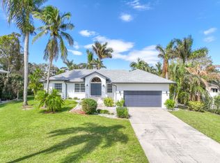428 Sharwood Dr, Naples, FL 34110