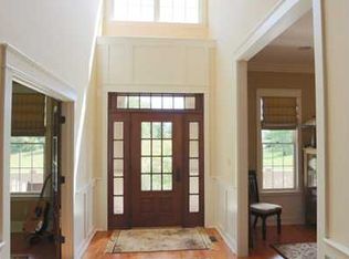 15284 Geist Ridge Dr, Fishers, IN 46040