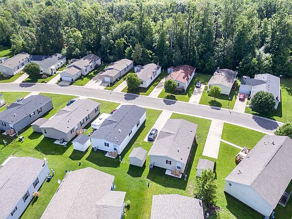 4th image of 29080 Meadowlark Blvd #39