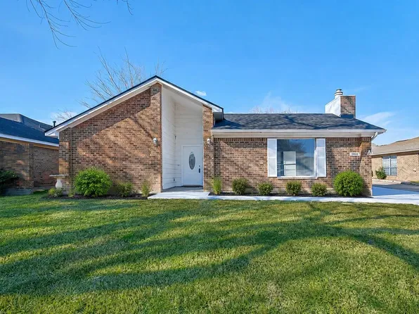 10826 Lynbrook Dr, Houston, TX 77042