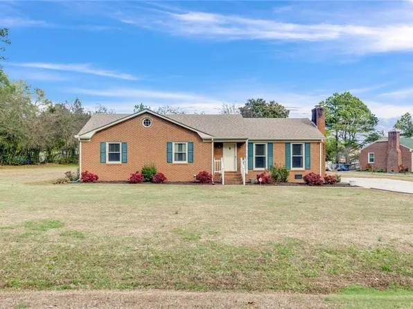 24195 Twin Cir, Windsor, VA 23487