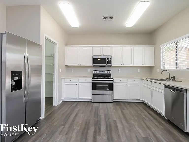 751 E Drifter Pl — Photo 5