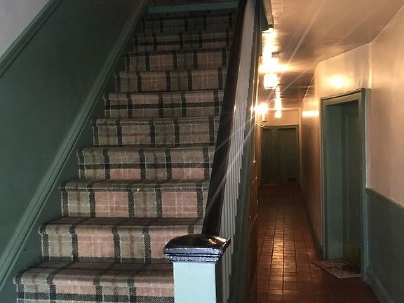 3rd image of 217 S Boulevard APT 5