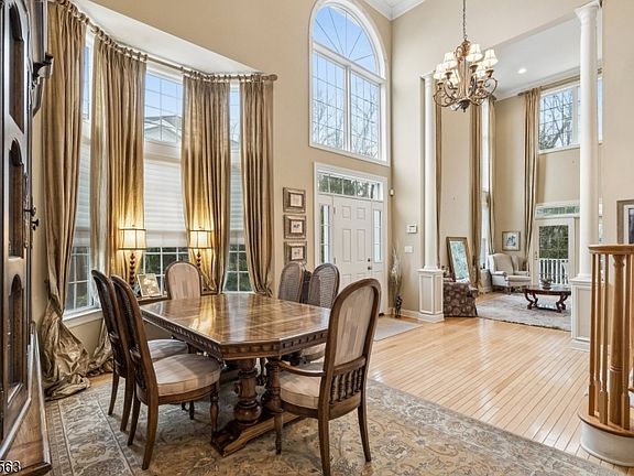 4th image of 8 Wyckoff Way