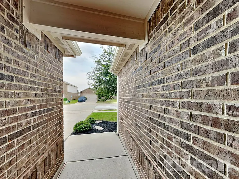 100 Rebel Rd — Photo 3