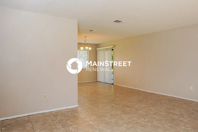 1287 Wadsworth St SE — Photo 3