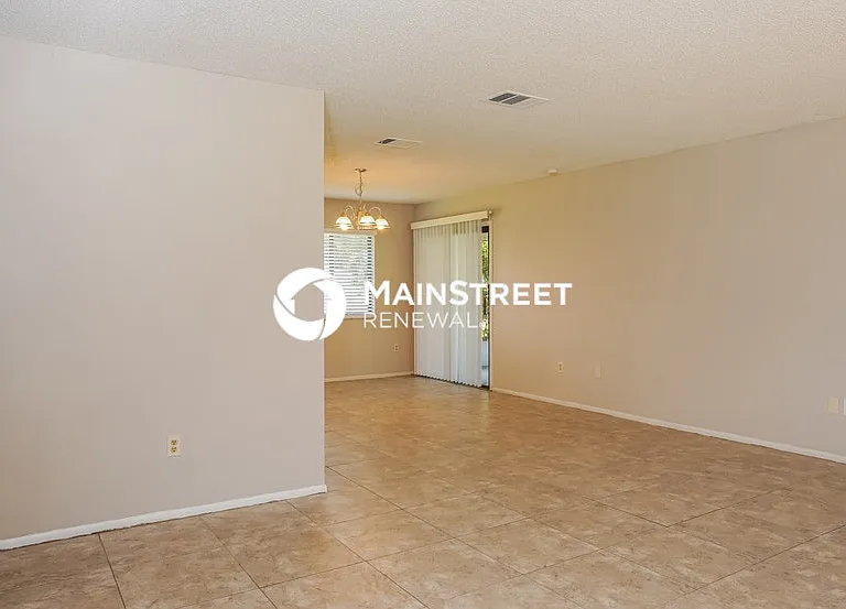 1287 Wadsworth St SE — Photo 4
