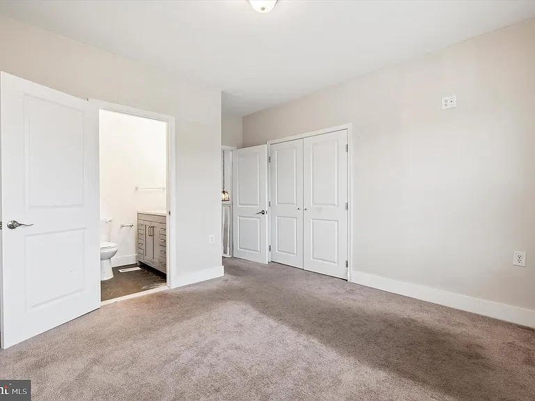 3304 W Allegheny Ave — Photo 15
