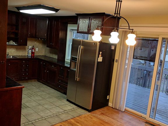 The other side of the kitchen