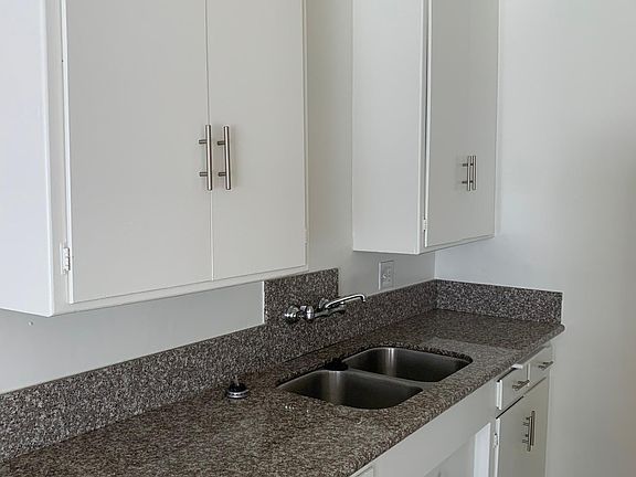 5th image of 1015 N Stanley Ave #9