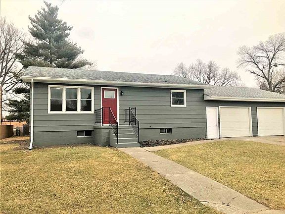 2nd image of 302 W Ash St