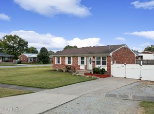 10101 Caven Ave, Louisville, KY