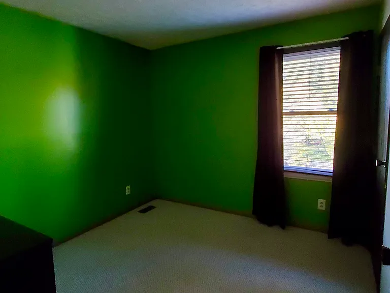 2426 Sanford Dr — Photo 15