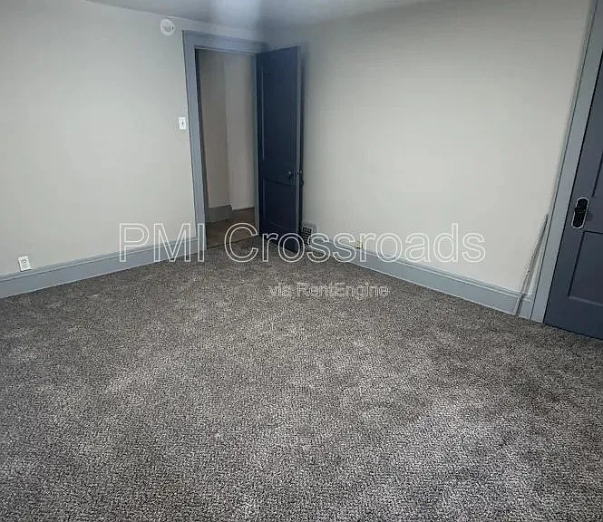 1738 Flint Ave #BF-2 — Photo 8