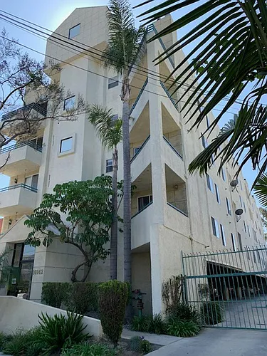 10142 National Blvd Photo 1