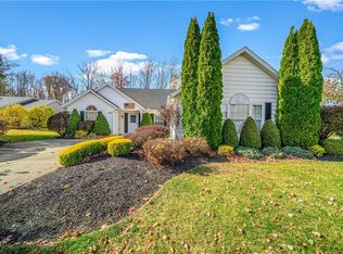 443 W Parkway Dr, Madison, OH 44057