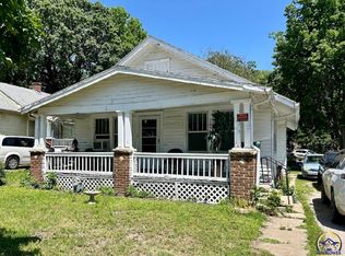 2060 SW Washburn Ave, Topeka, KS 66604