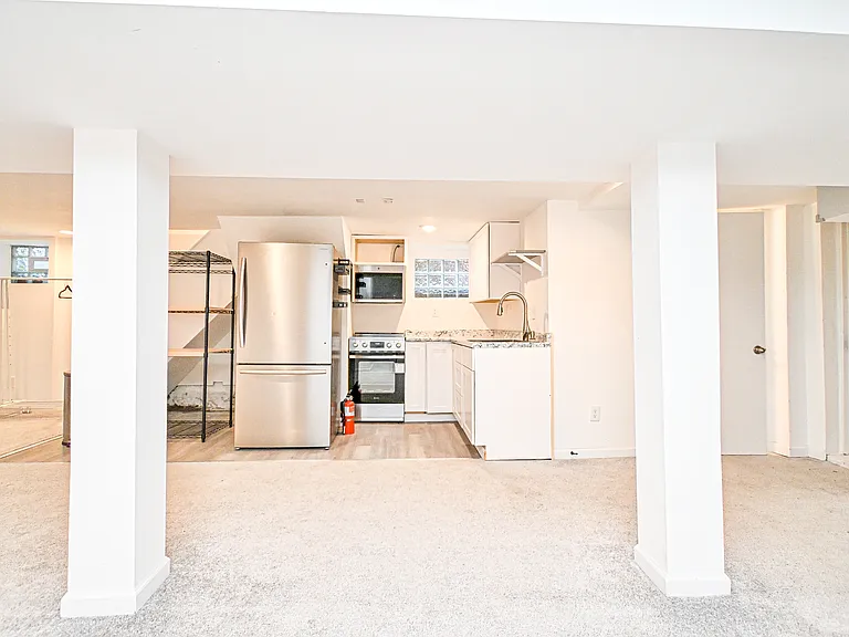 2216 Burnett Ave #2 — Photo 19
