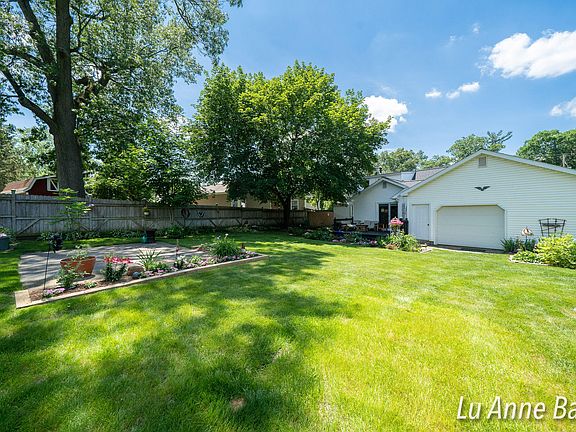 3rd image of 4590 Westgate Dr NW