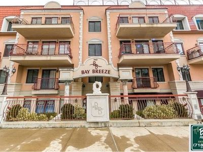3165 Emmons Ave APT 2A, Brooklyn, NY, 11235