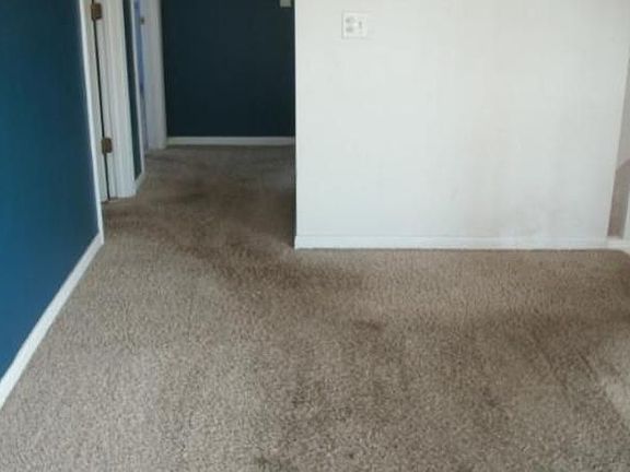 4th image of 827 Holdridge Ave