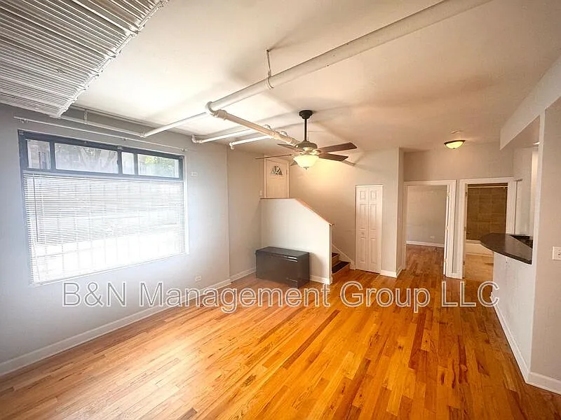1 bed, 1.5 bath, 750 sqft, $1,950 — Photo 2