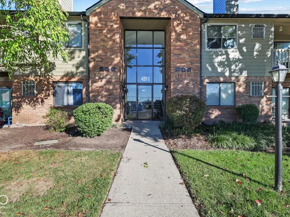 4311 Village Parkway Cir W #2, Indianapolis, IN 46254