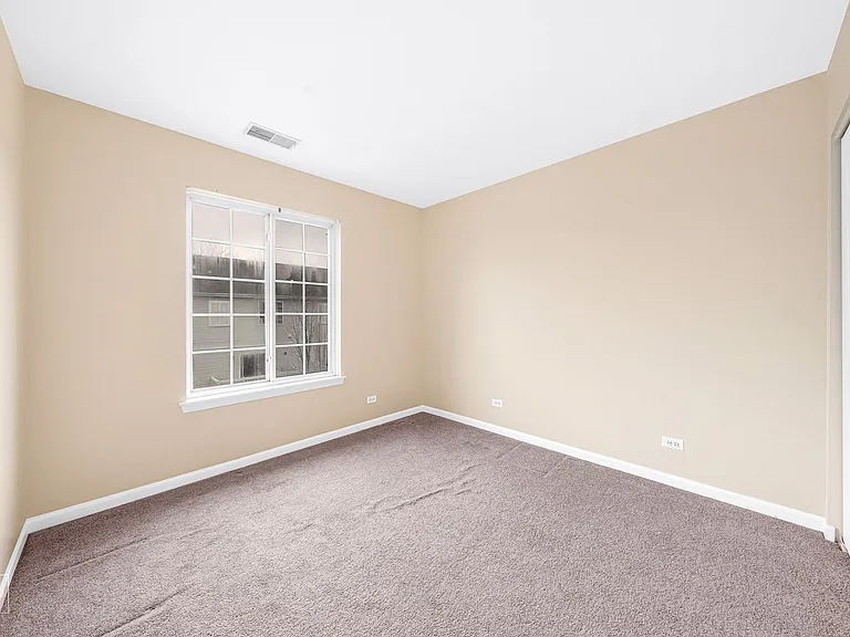 1733 Avalon Ct — Photo 10