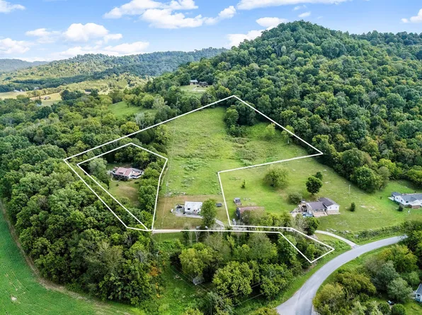 10 Joshua Ln, Pleasant Shade, TN 37145