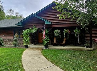 5610 Eagle Crest Dr, Springville, NY 14141