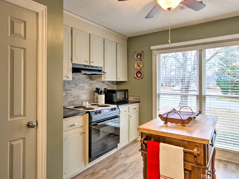 210 Woodhaven Ct — Photo 24