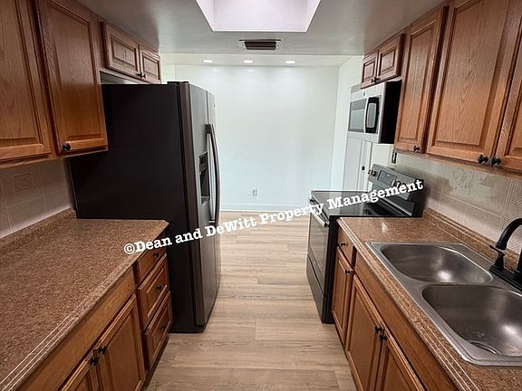 5th image of 7499 7th St N