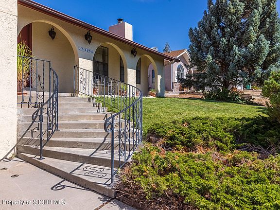 2nd image of 3205 N Mesa Verde Ave