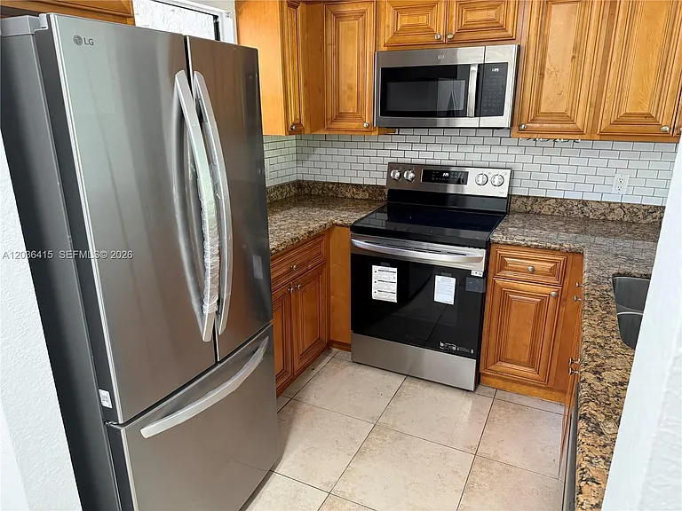 1661 Balfour Point Dr #B — Photo 11
