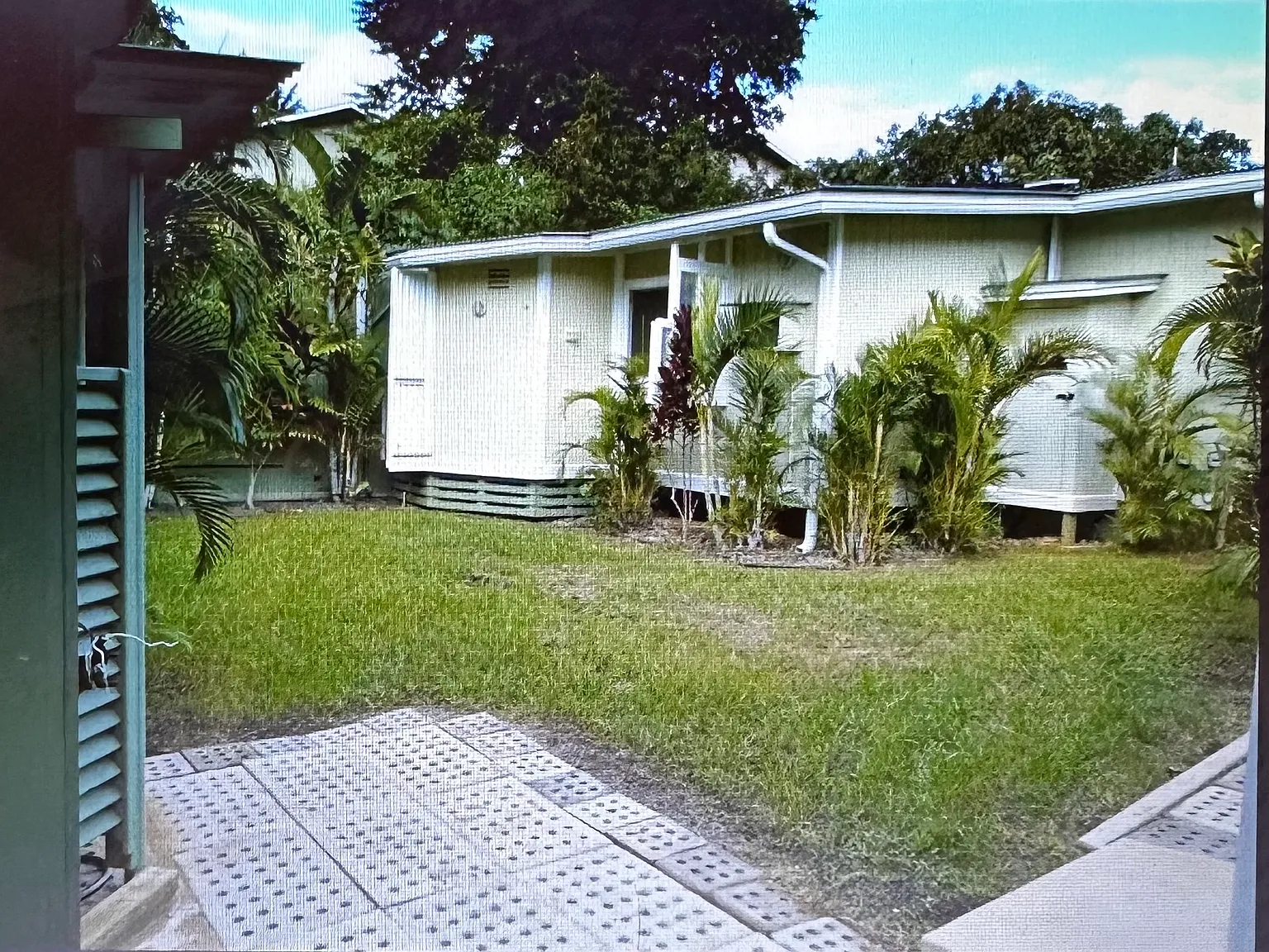 Studio, 300 sqft, $2,000 — Photo 2