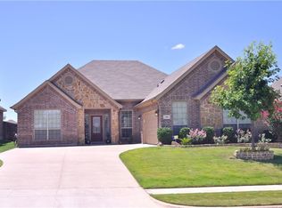 778 Peach Ln, Burleson, TX 76028