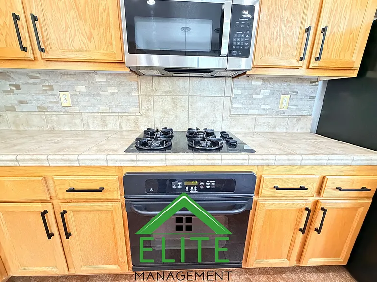 2764 Rogue River Cir — Photo 8