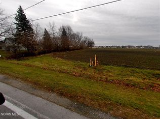 3302 Brown Rd, Oregon, OH 43616