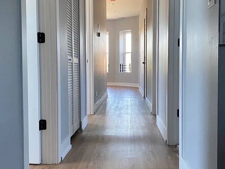 7400 S Evans Ave #2F — Photo 2
