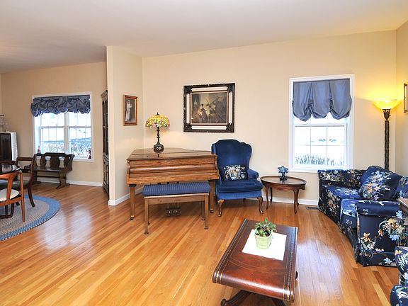5th image of 3777 Marcy St