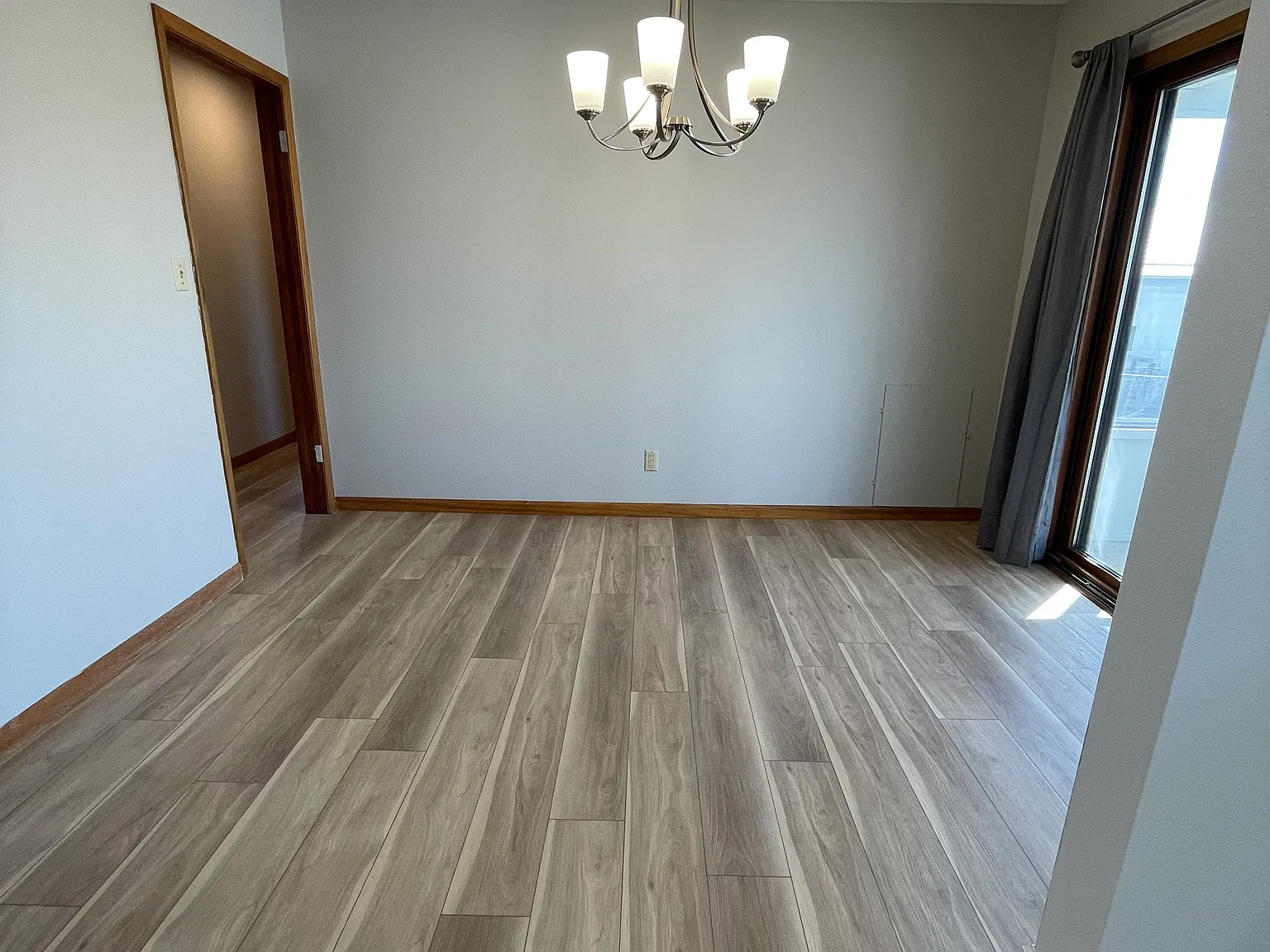 3 bed, 1.5 bath, 1600 sqft, $1,800 — Photo 3