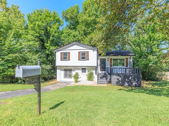 5th image of 4007 E Freedom Cir