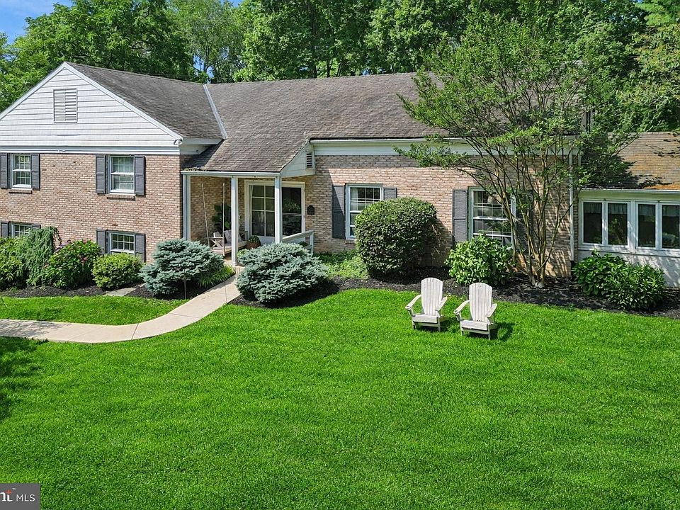 1st image of 770 Robinhood Rd
