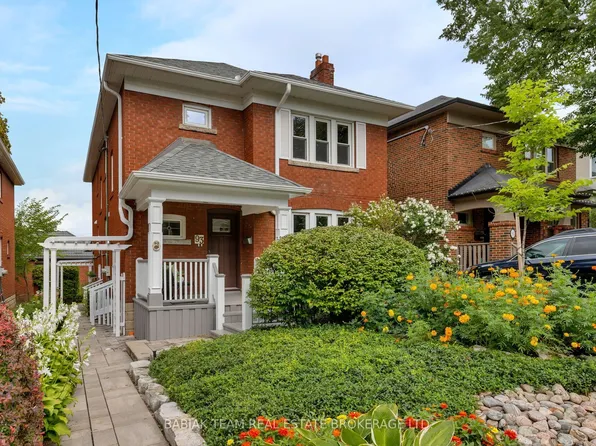 93 Glendonwynne Rd, Toronto, ON M6P 3E7