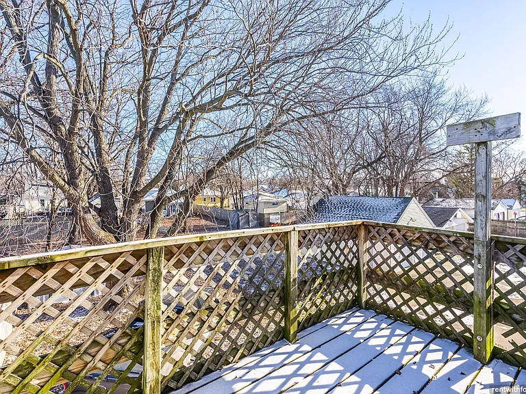 745 Racine St — Photo 13