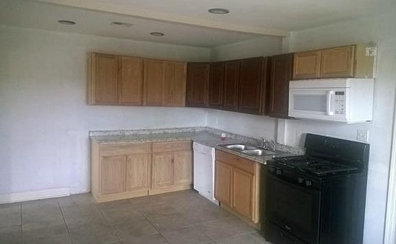 5th image of 1533 Filmore Ave