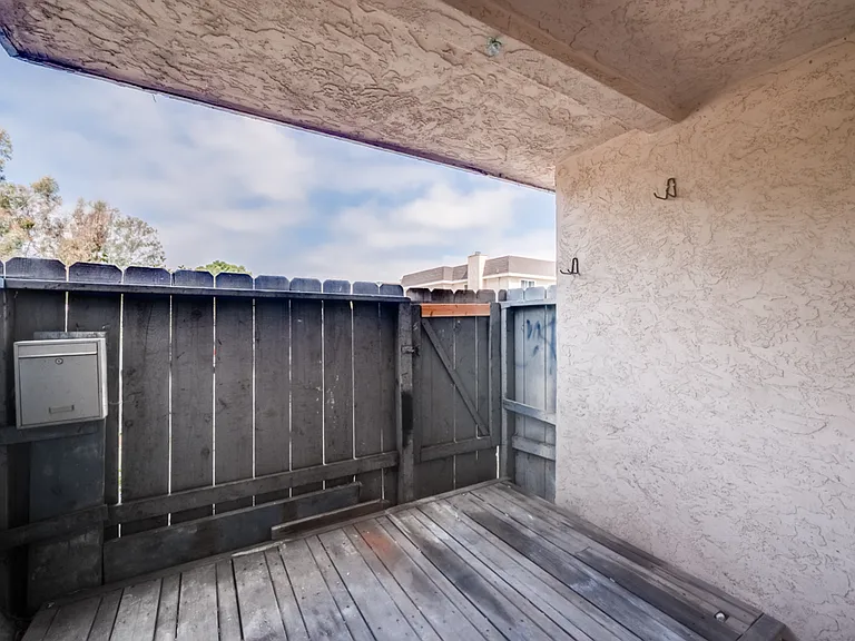 1444 S 45th St — Photo 21
