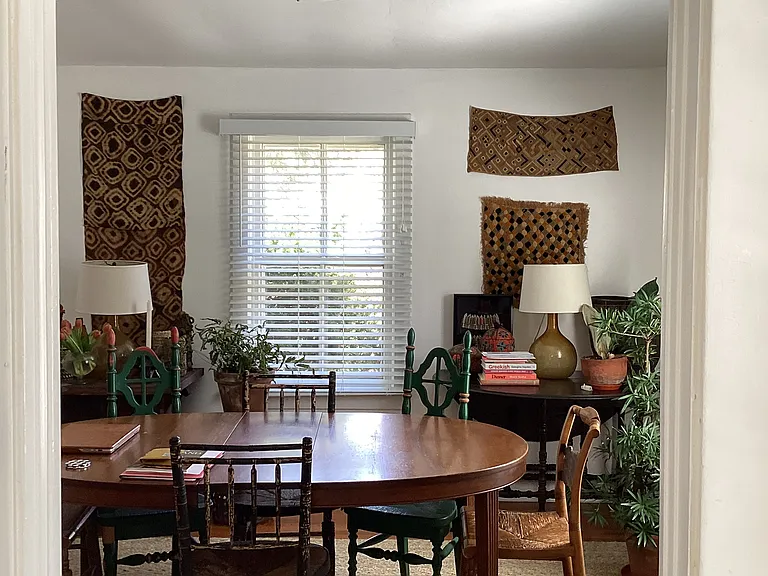 dining space furnished