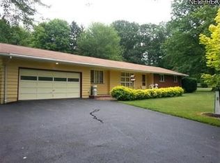 2365 Westview Rd, Cortland, OH 44410